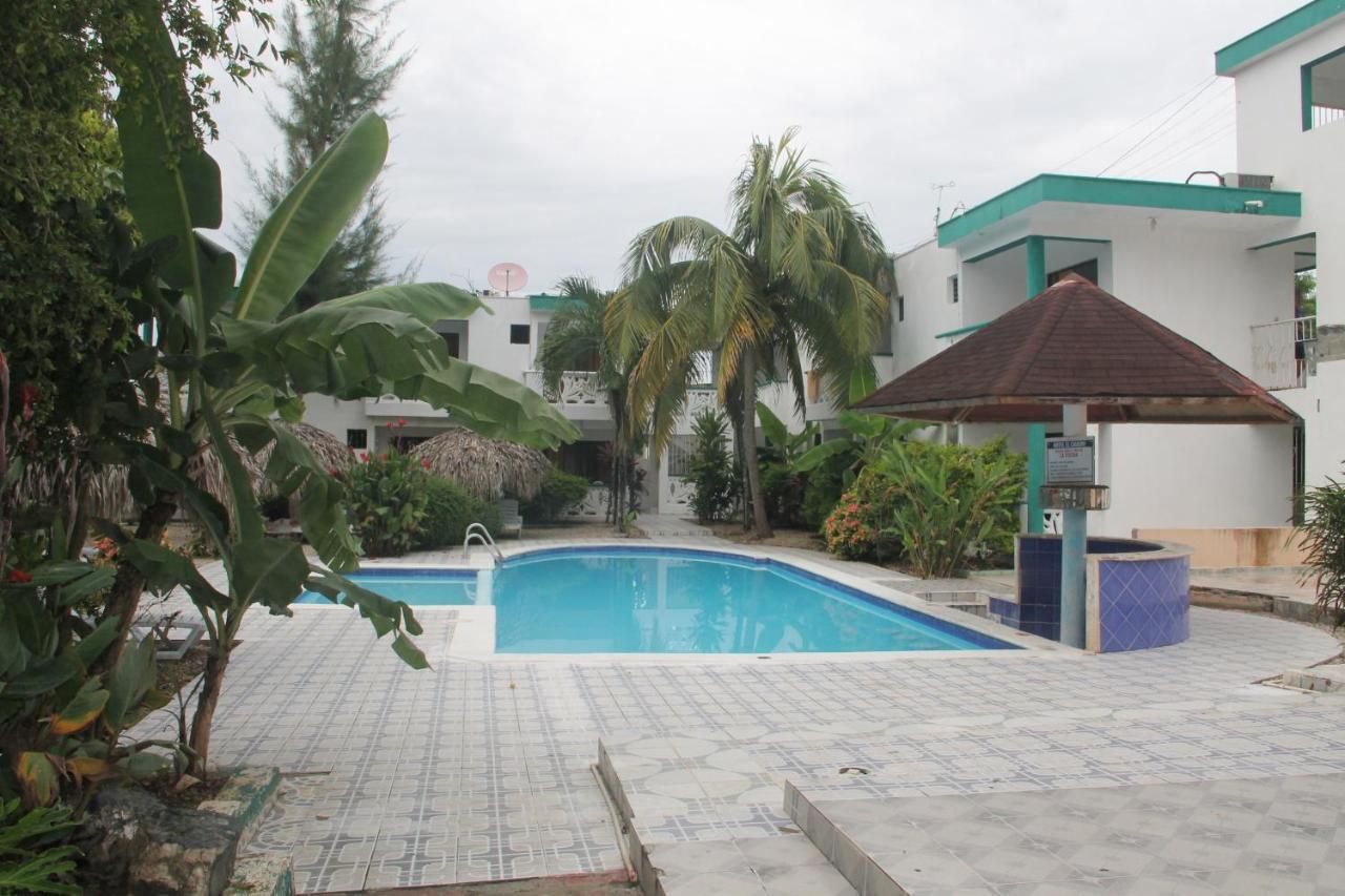 El Caucho Boca Chica Exterior foto